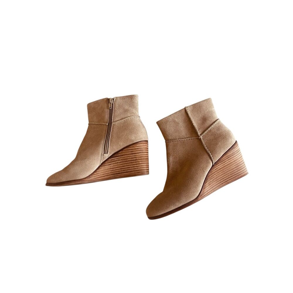 Lucky Brand Tan Suede Leather Wedge Heeled Booties Boots Women’s Size 9 9M Beige
